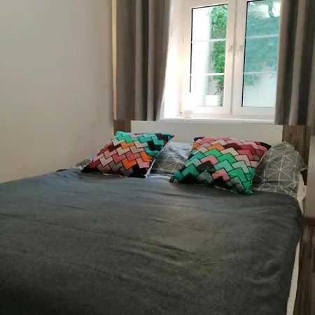 Apartment Jasne Blonia *