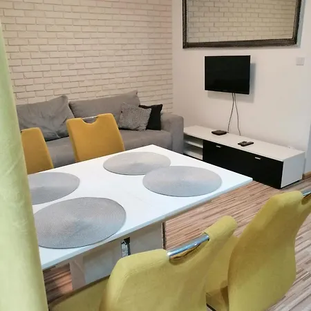 Apartment Jasne Blonia